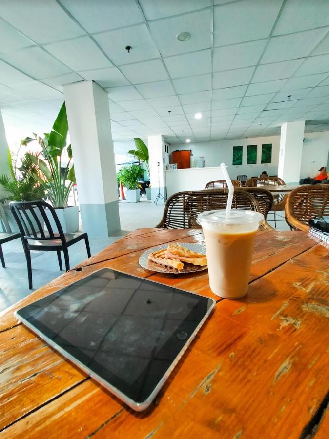 Pasay Centrale Hotel Kültér fotó